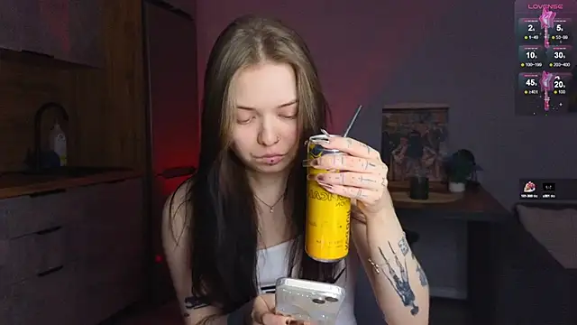 Snapshot of doll_lol_ chatting on January 24, 1:57 pm doll lol  online show from January 24, 1:57 pm