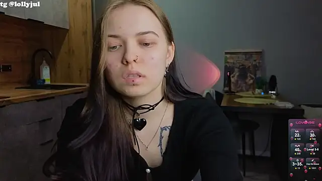 Snapshot of doll_lol_ chatting on March 16, 2:32 am doll lol  online show from March 16, 2:32 am