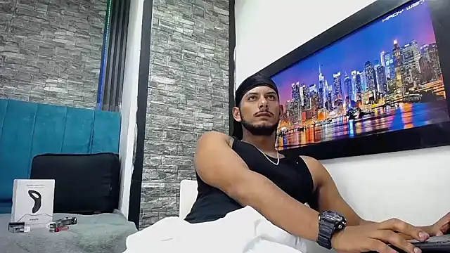 Chris Dick23 online show from February 25, 4:33 am