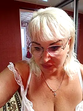 Snapshot of Jemma_Cori chatting on March 22, 9:45 am Jemma Cori online show from March 22, 9:45 am