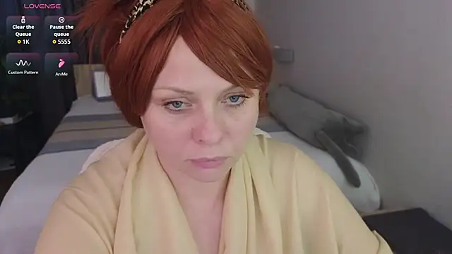 Snapshot of Gray_swann chatting on November 19, 9:42 am Gray swann online show from November 19, 9:42 am