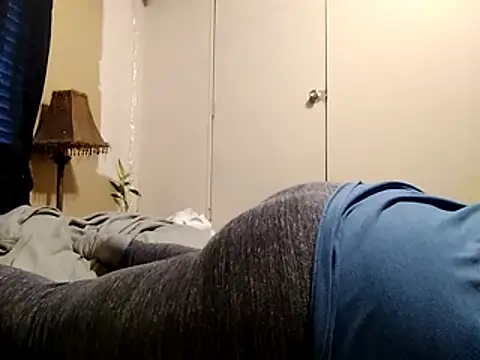 Snapshot of missthickness35_Pika chatting on November 21, 10:19 pm missthickness35 Pika online show from November 21, 10:19 pm