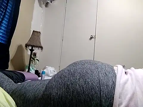 Snapshot of missthickness35_Pika chatting on November 26, 7:26 pm missthickness35 Pika online show from November 26, 7:26 pm
