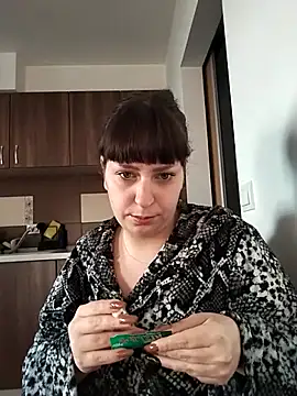 EmmaKrosss online show from April 7, 5:41 am