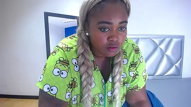 exotic karmella online show from November 7, 8:31 pm