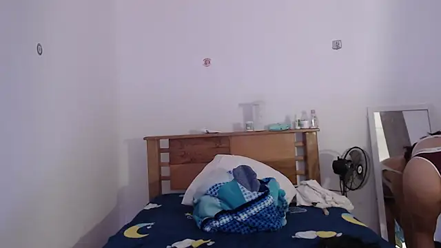 Snapshot of _Camilla_Castellar chatting on December 28, 6:39 am Camilla Castellar online show from December 28, 6:39 am