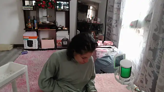 Snapshot of Hellen_dumont chatting on February 8, 9:29 pm Hellen dumont online show from February 8, 9:29 pm