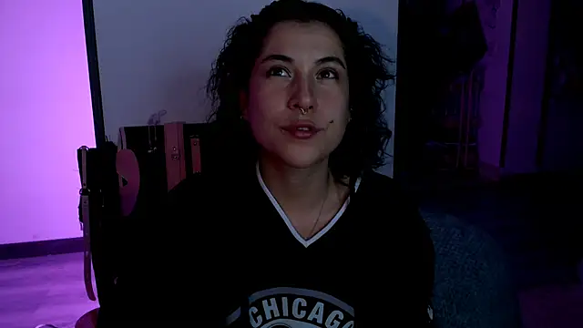 Snapshot of Hellen_dumont chatting on February 26, 2:43 am Hellen dumont online show from February 26, 2:43 am