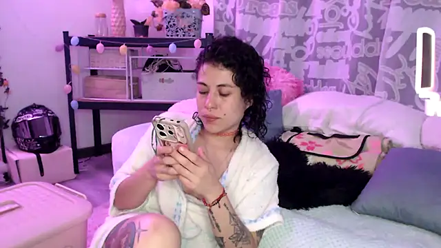 Hellen dumont online show from April 8, 12:10 am