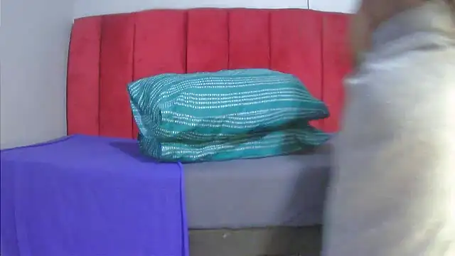 assqueenxx online show from January 18, 4:27 am