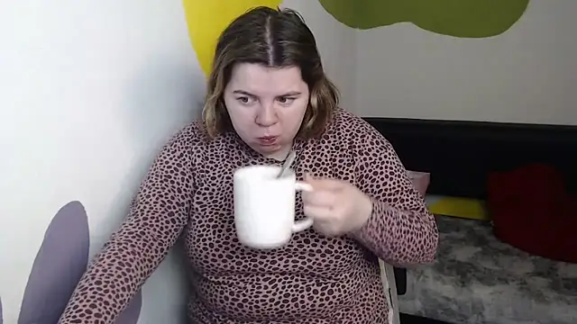 so shy online show from March 28, 7:08 am