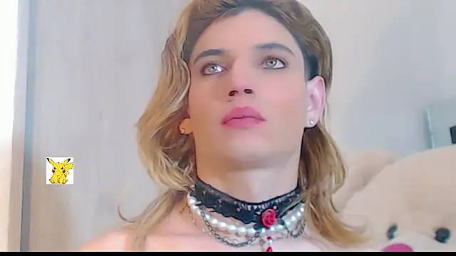 Snapshot of honey_skin chatting on February 24, 9:09 pm honey skin online show from February 24, 9:09 pm