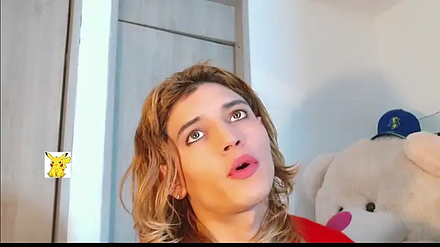 Snapshot of honey_skin chatting on February 25, 5:15 pm honey skin online show from February 25, 5:15 pm