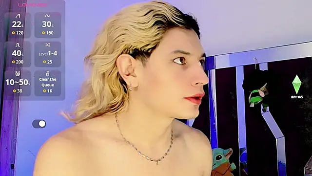 Snapshot of honey_skin chatting on September 27, 3:28 pm honey skin online show from September 27, 3:28 pm