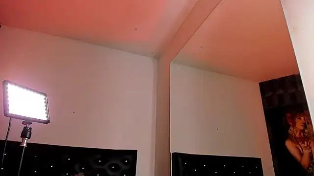 Snapshot of Orianadollx chatting on February 10, 11:36 am Orianadollx online show from February 10, 11:36 am