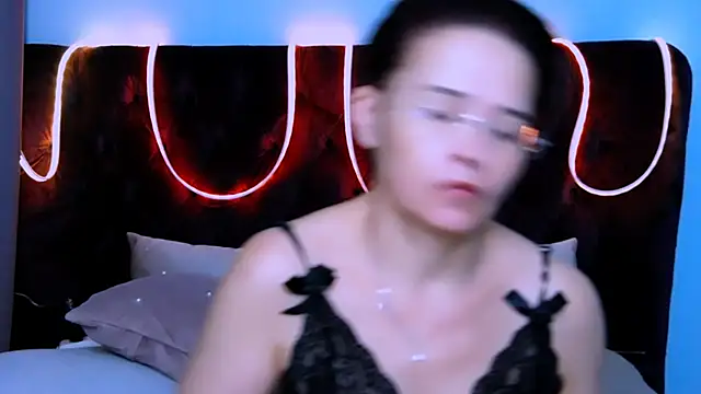 StaceyDarling online show from March 20, 5:18 pm