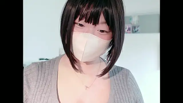 Snapshot of xxxYUKARIxxx chatting on March 11, 12:00 am xxxYUKARIxxx online show from March 11, 12:00 am