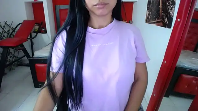 Letty Plugxo online show from September 13, 12:16 pm