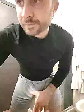 Snapshot of gilera250s chatting on January 30, 4:34 pm gilera250s online show from January 30, 4:34 pm