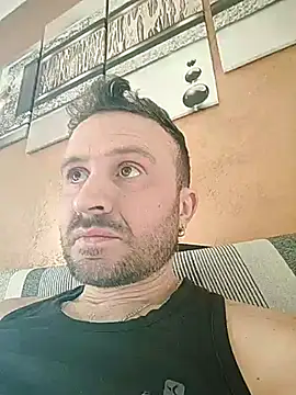 Snapshot of gilera250s chatting on March 17, 4:43 pm gilera250s online show from March 17, 4:43 pm