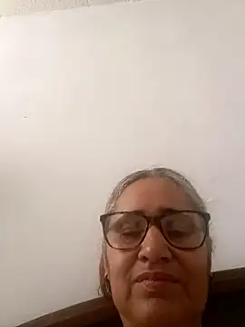 Snapshot of _candi chatting on January 17, 2:33 pm candi online show from January 17, 2:33 pm