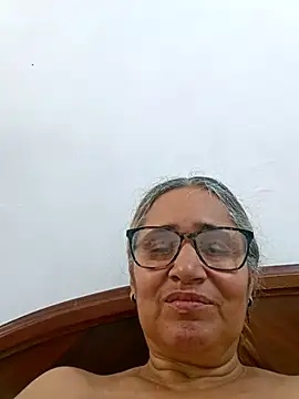 Snapshot of _candi chatting on January 18, 2:54 pm candi online show from January 18, 2:54 pm