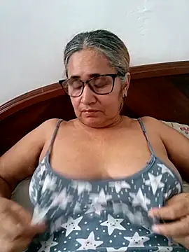 Snapshot of _candi chatting on January 31, 7:11 pm candi online show from January 31, 7:11 pm