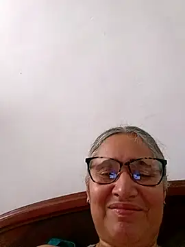 Snapshot of _candi chatting on February 11, 1:16 pm candi online show from February 11, 1:16 pm