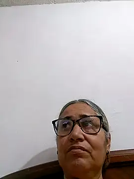 Snapshot of _candi chatting on February 12, 2:50 am candi online show from February 12, 2:50 am