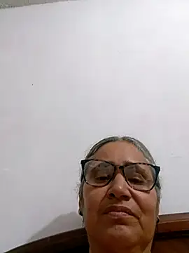 Snapshot of _candi chatting on February 18, 3:35 am candi online show from February 18, 3:35 am