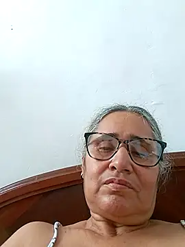 Snapshot of _candi chatting on February 18, 8:38 pm candi online show from February 18, 8:38 pm