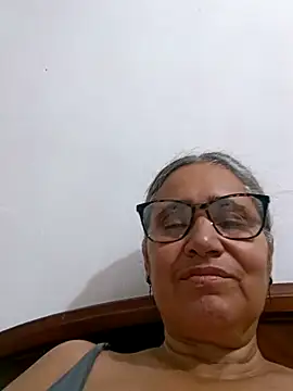 Snapshot of _candi chatting on February 21, 11:11 am candi online show from February 21, 11:11 am