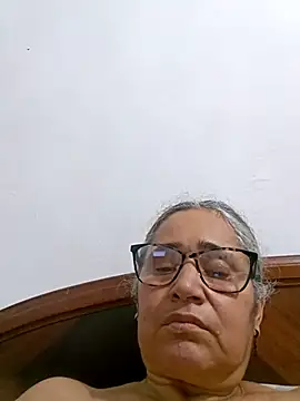 Snapshot of _candi chatting on February 24, 2:53 am candi online show from February 24, 2:53 am