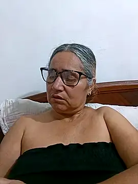 Snapshot of _candi chatting on March 1, 1:07 am candi online show from March 1, 1:07 am