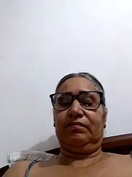 Snapshot of _candi chatting on March 3, 2:50 am candi online show from March 3, 2:50 am