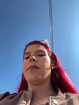 RiriRoseey online show from April 19, 7:07 am