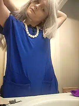 Snapshot of AriellaTaylor chatting on January 13, 2:21 pm AriellaTaylor online show from January 13, 2:21 pm