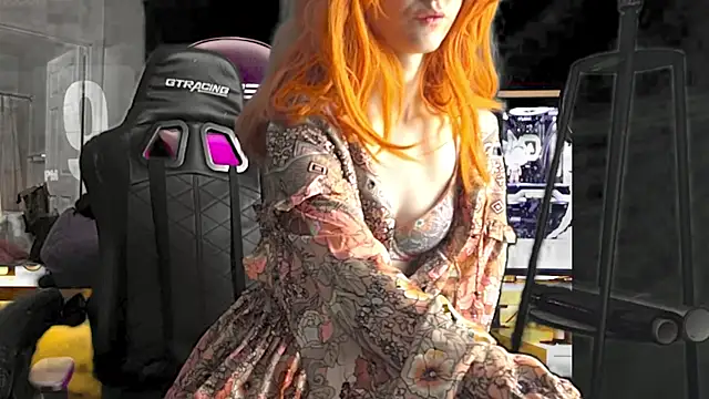 Snapshot of AriellaTaylor chatting on March 15, 4:57 am AriellaTaylor online show from March 15, 4:57 am