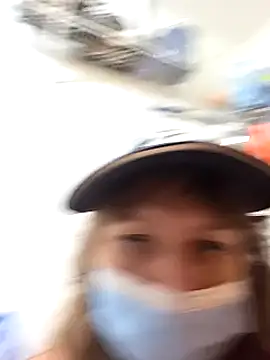 Snapshot of AriellaTaylor chatting on March 18, 2:15 am AriellaTaylor online show from March 18, 2:15 am