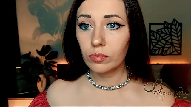 MissBeverlyMills online show from December 12, 12:55 pm