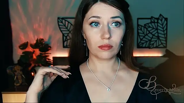 MissBeverlyMills online show from January 25, 6:13 pm