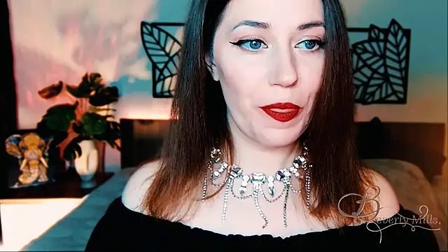 MissBeverlyMills online show from March 1, 10:55 am