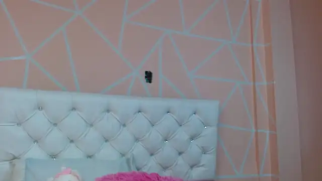 Snapshot of hantonella_ chatting on October 1, 8:15 pm hantonella  online show from October 1, 8:15 pm