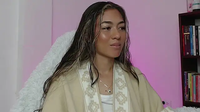 hantonella  online show from January 12, 12:32 pm