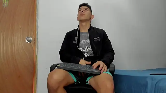 andrew rose  online show from March 12, 3:51 pm