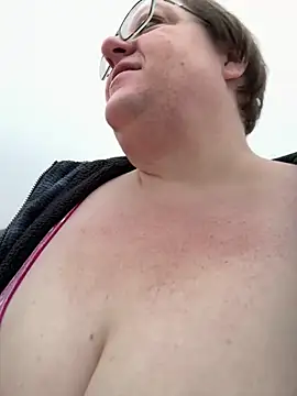 Suzys Secrets online show from March 5, 11:12 pm