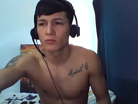 Snapshot of Pharaon_71 chatting on February 7, 5:40 pm Pharaon 71 online show from February 7, 5:40 pm