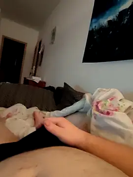 Snapshot of Henryb61 chatting on January 23, 4:26 pm Henryb61 online show from January 23, 4:26 pm