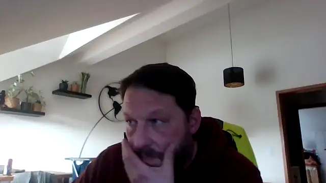 Snapshot of BennyLommy chatting on March 26, 2:11 pm BennyLommy online show from March 26, 2:11 pm