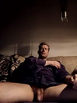 Snapshot of MArciQuarky chatting on February 15, 2:52 am MArciQuarky online show from February 15, 2:52 am